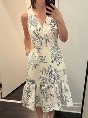 SACHIN AND BABI Rori White and Nancy Floral V-Neck Ruffle Hem Dress XS